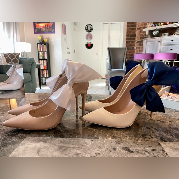 Shoe bows! https://www.etsy.com/shop/BowsTiedToMyHeart - Picture 2 of 4